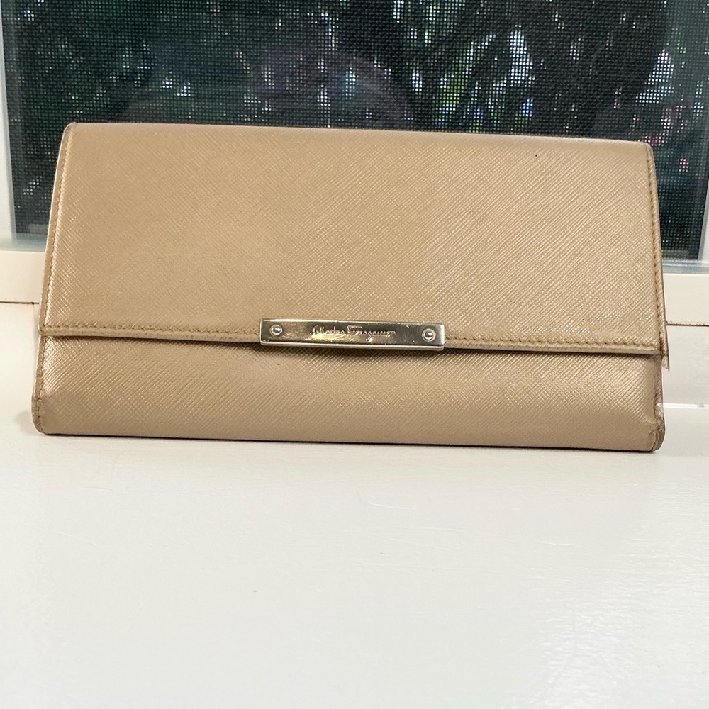 Rehab — Salvatore Ferragamo Saffiano Continental Wallet – Beige